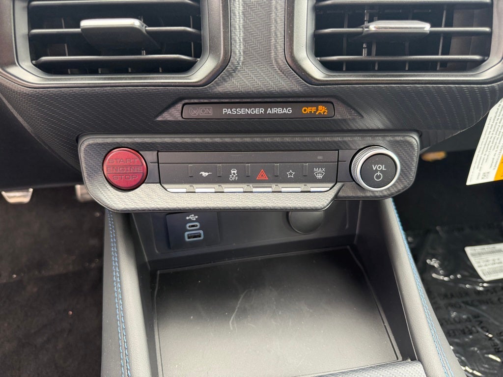 2025 Ford Mustang Dark Horse