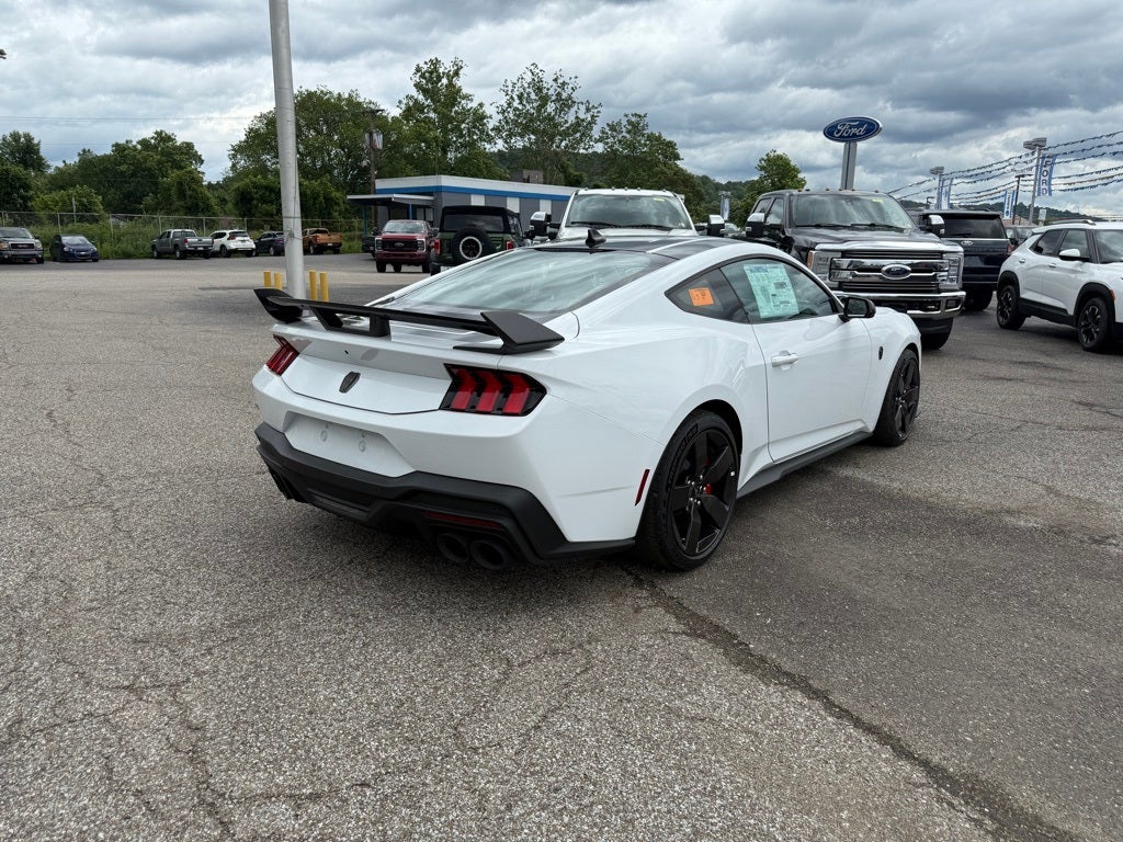 2025 Ford Mustang Dark Horse