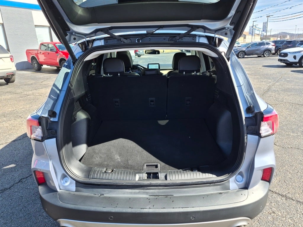 2022 Ford Escape Hybrid Titanium