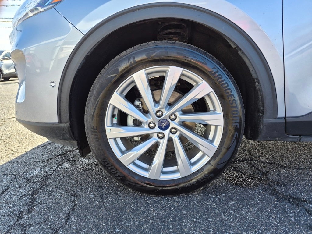 2022 Ford Escape Hybrid Titanium