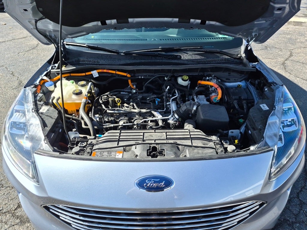 2022 Ford Escape Hybrid Titanium