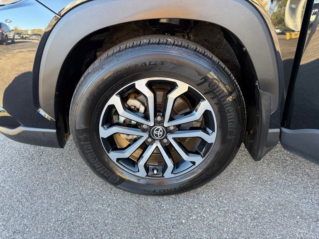 2023 Toyota Corolla Cross Hybrid SE