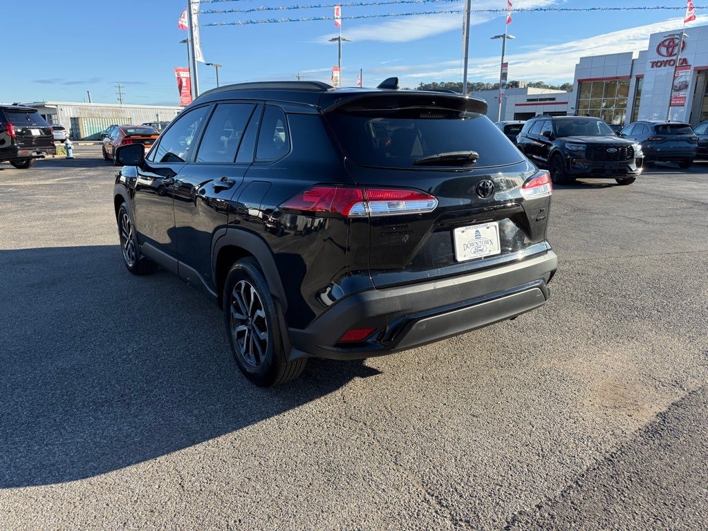 2023 Toyota Corolla Cross Hybrid SE