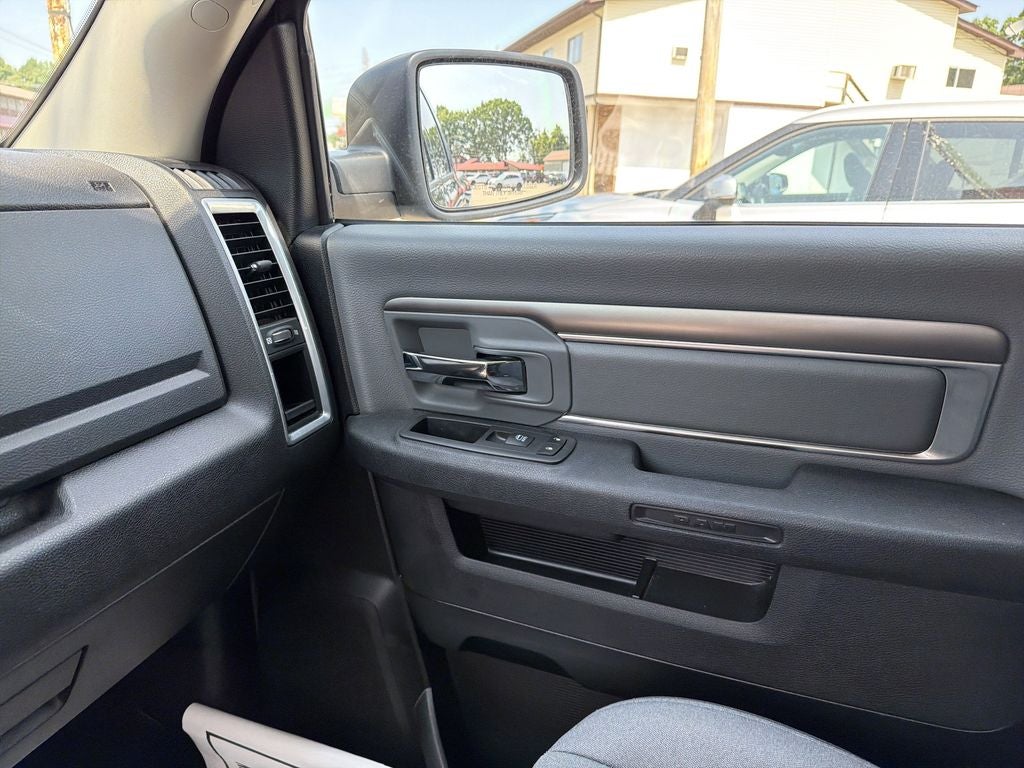 2024 RAM 1500 Classic SLT