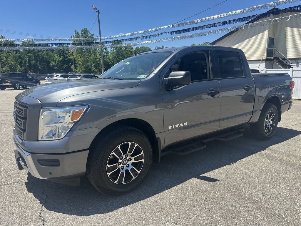 2022 Nissan Titan SV