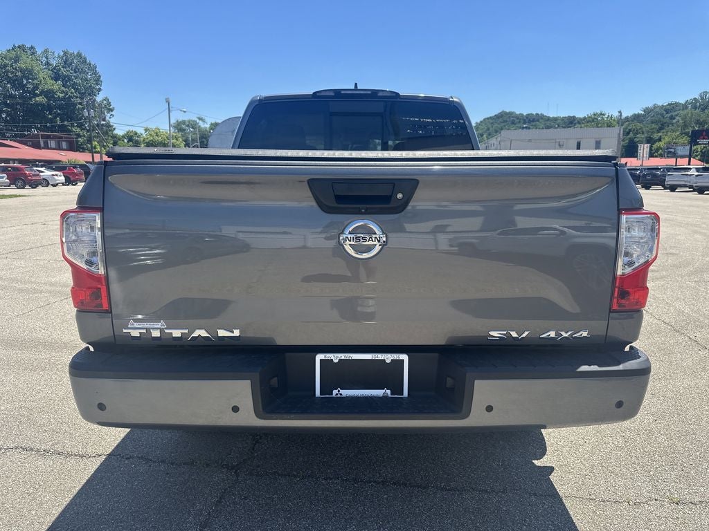 2022 Nissan Titan SV