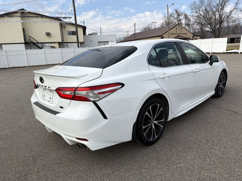 2020 Toyota Camry SE