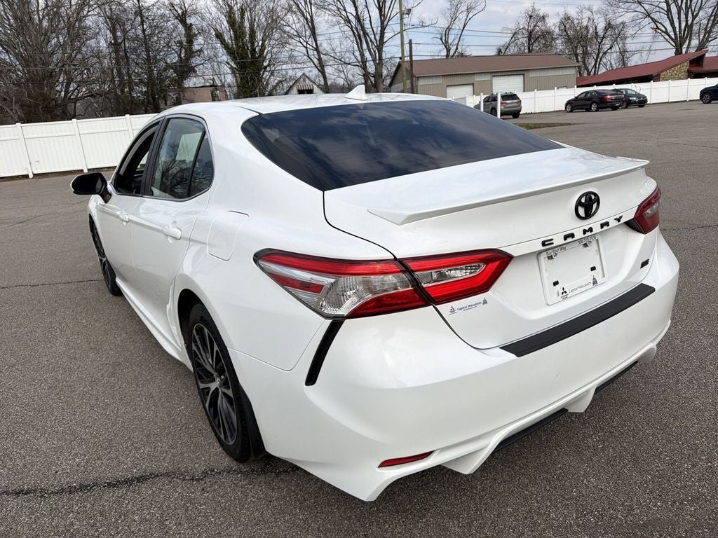 2020 Toyota Camry SE