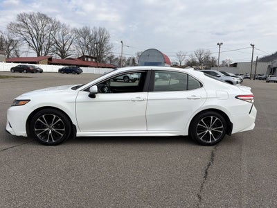 2020 Toyota Camry SE