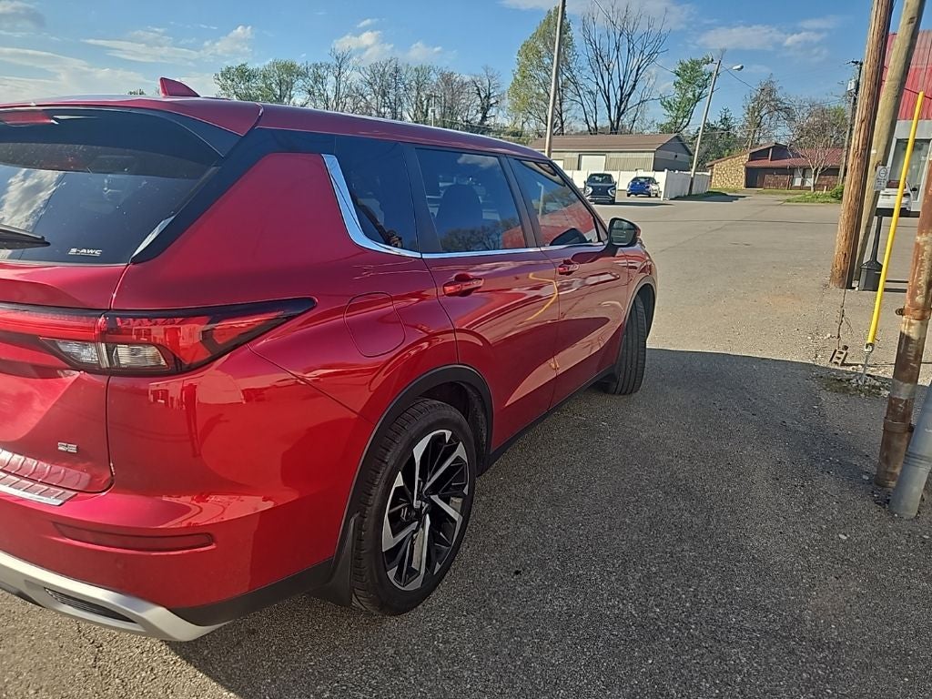 2022 Mitsubishi Outlander SE