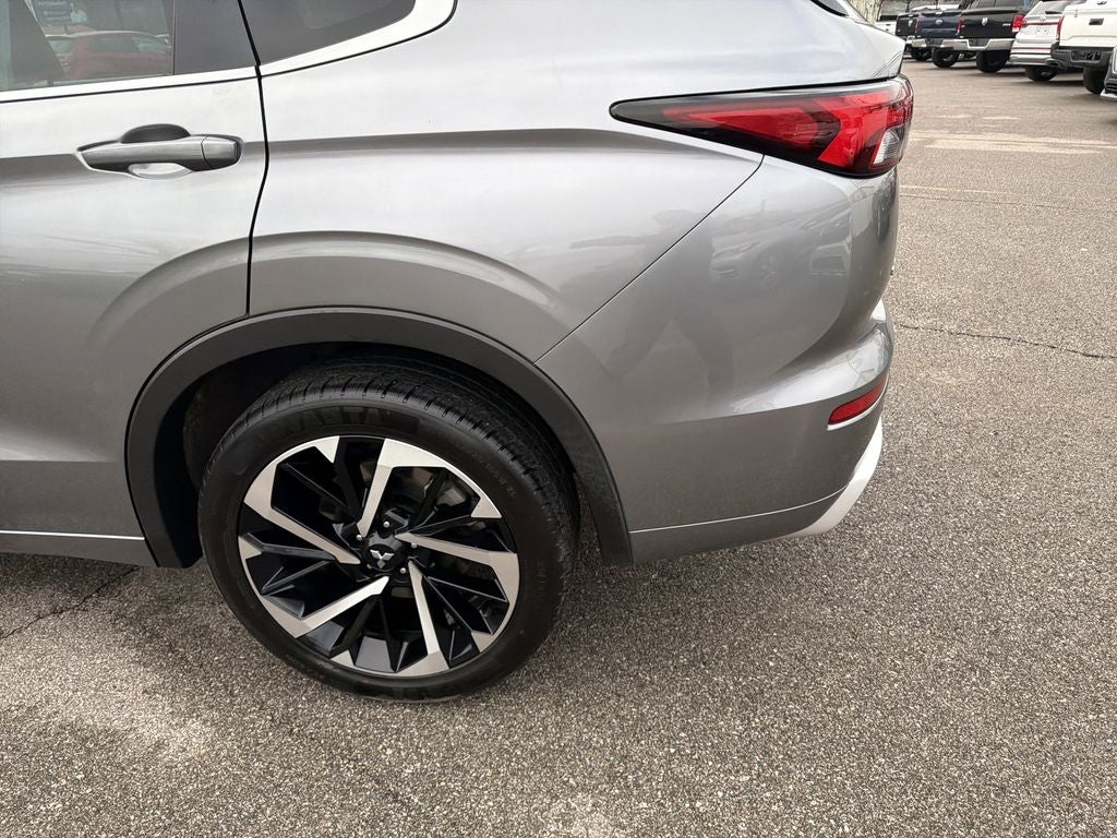 2023 Mitsubishi Outlander SEL