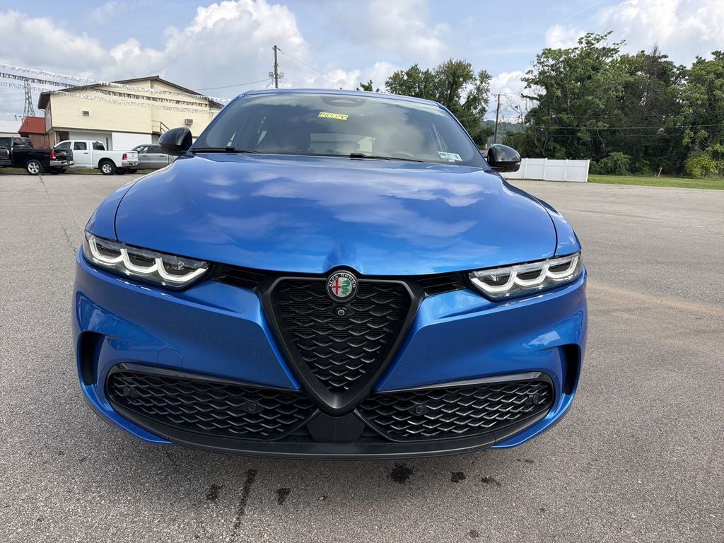 2025 Alfa Romeo Tonale Base
