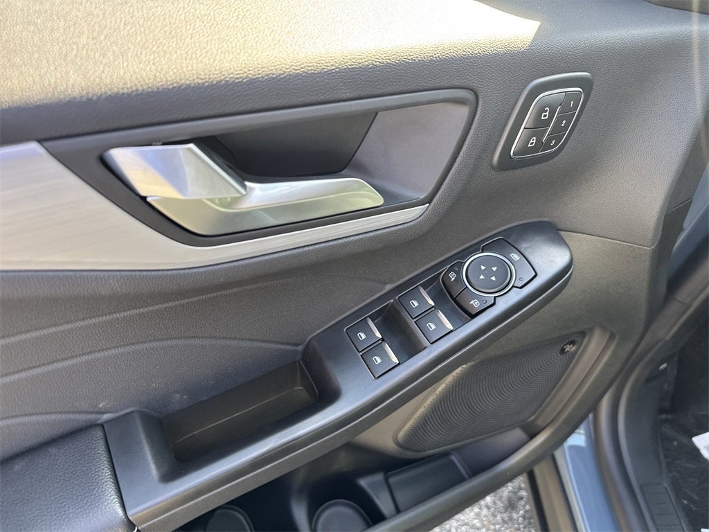 2025 Ford Escape Plug-In Hybrid Base