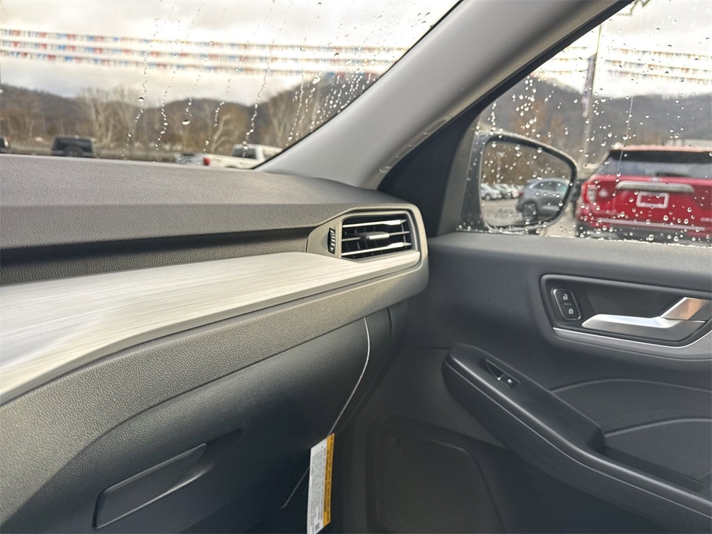 2026 Ford Escape Platinum