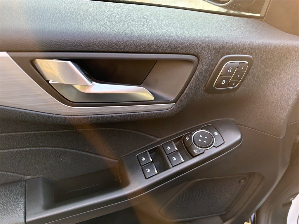 2026 Ford Escape Platinum