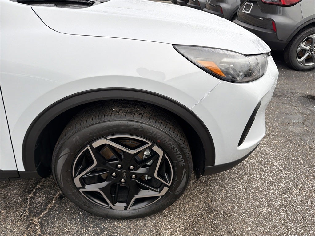 2026 Ford Escape Platinum