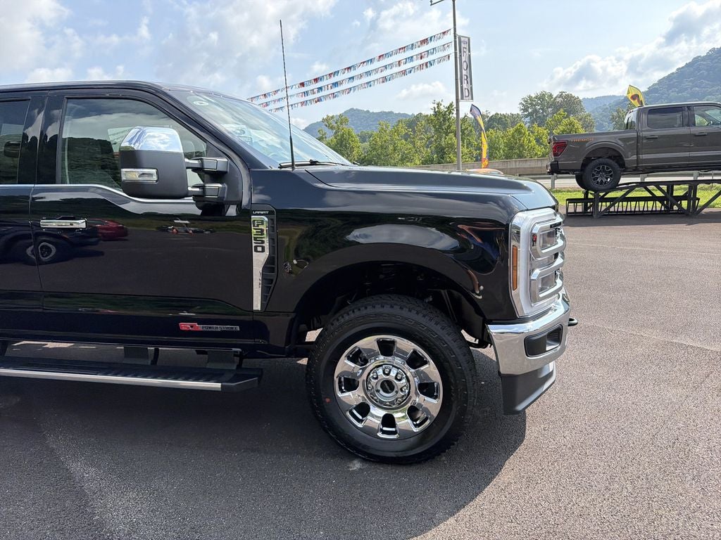 2026 Ford F-350SD F-350® Lariat®