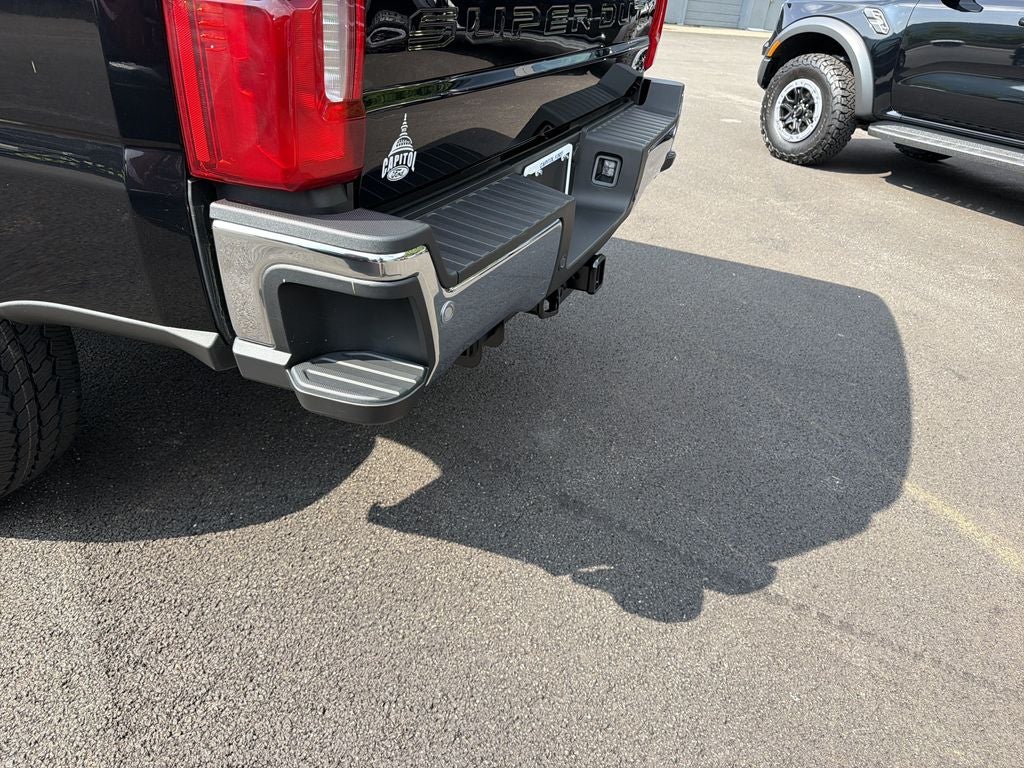 2026 Ford F-350SD F-350® Lariat®
