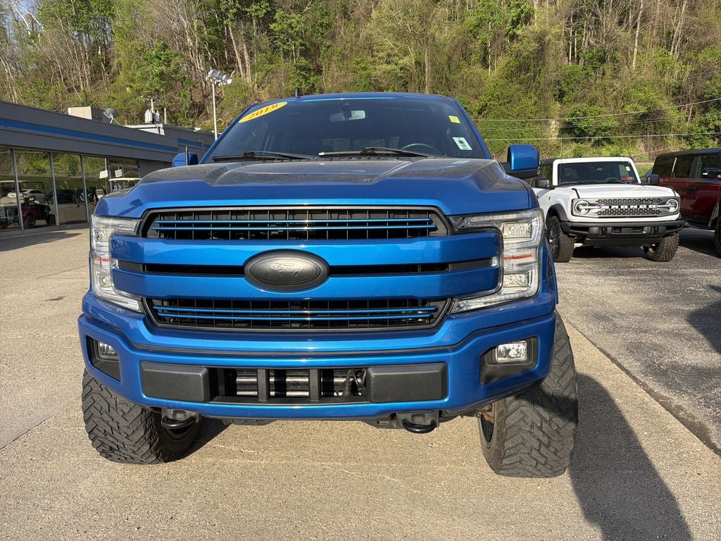 2019 Ford F-150 Lariat LIFTED WHEELS AND TIRES
