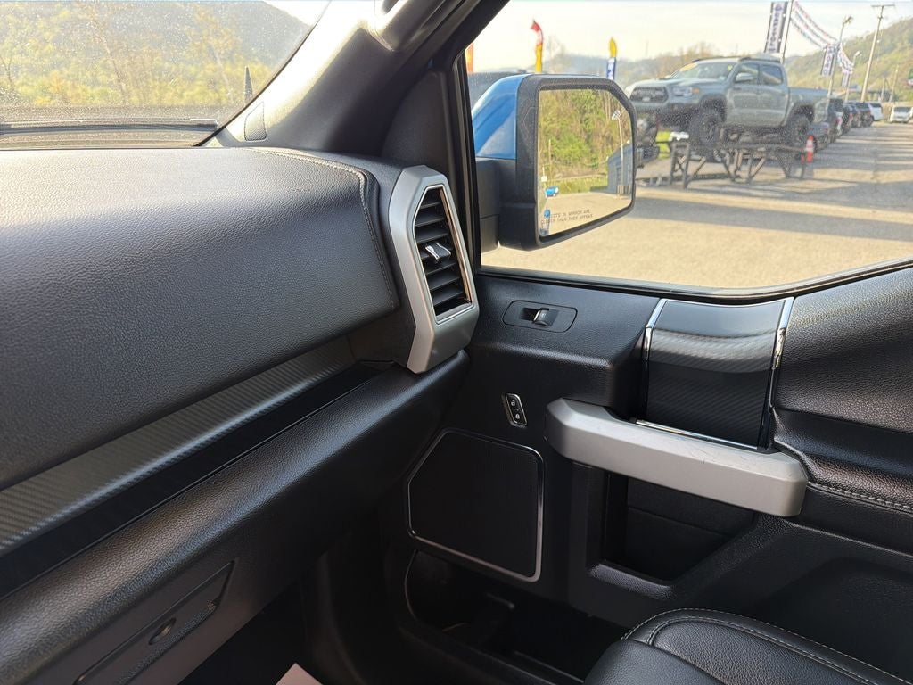 2019 Ford F-150 Lariat LIFTED WHEELS AND TIRES