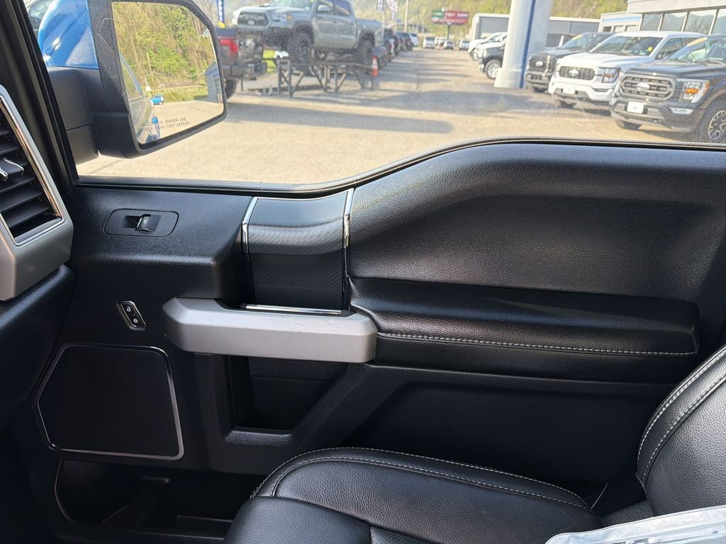 2019 Ford F-150 Lariat LIFTED WHEELS AND TIRES