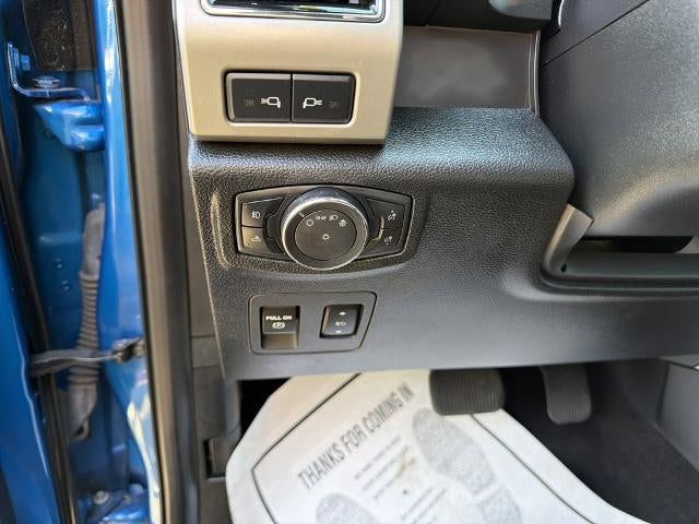 2019 Ford F-150 Lariat LIFTED WHEELS AND TIRES