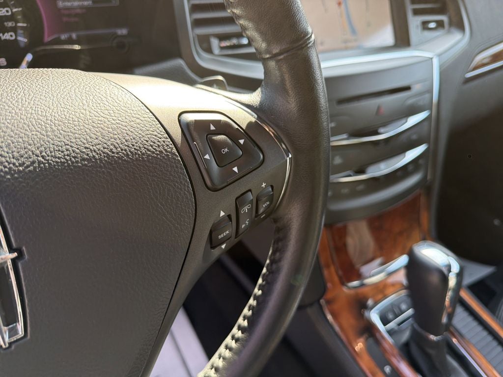 2016 Lincoln MKS Base