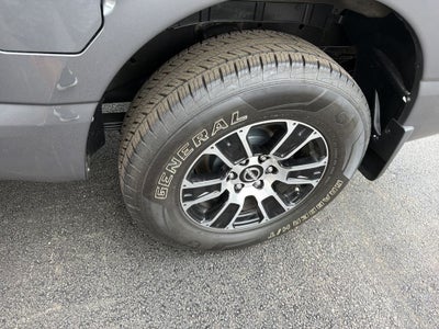 2023 Nissan Titan SV