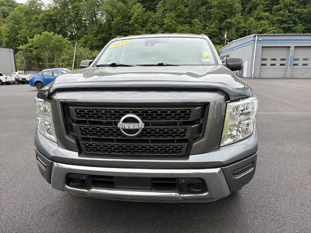 2023 Nissan Titan SV