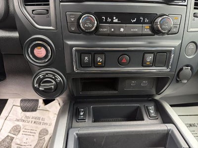 2023 Nissan Titan SV