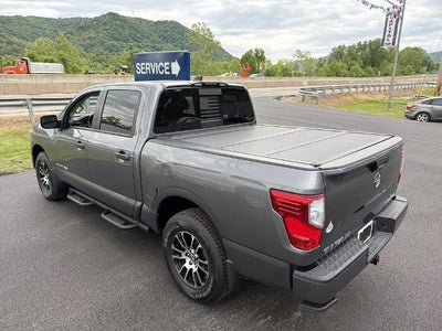 2023 Nissan Titan SV