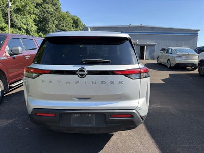 2025 Nissan Pathfinder SV