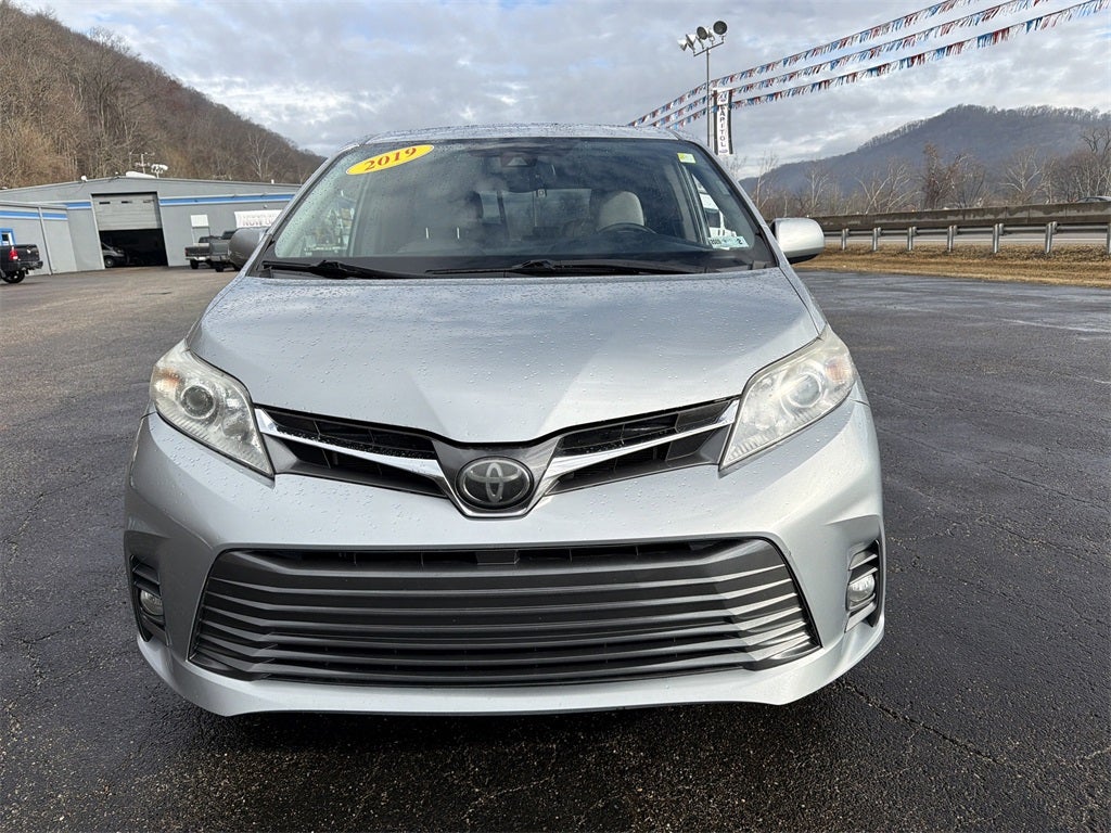 2019 Toyota Sienna L 7 Passenger