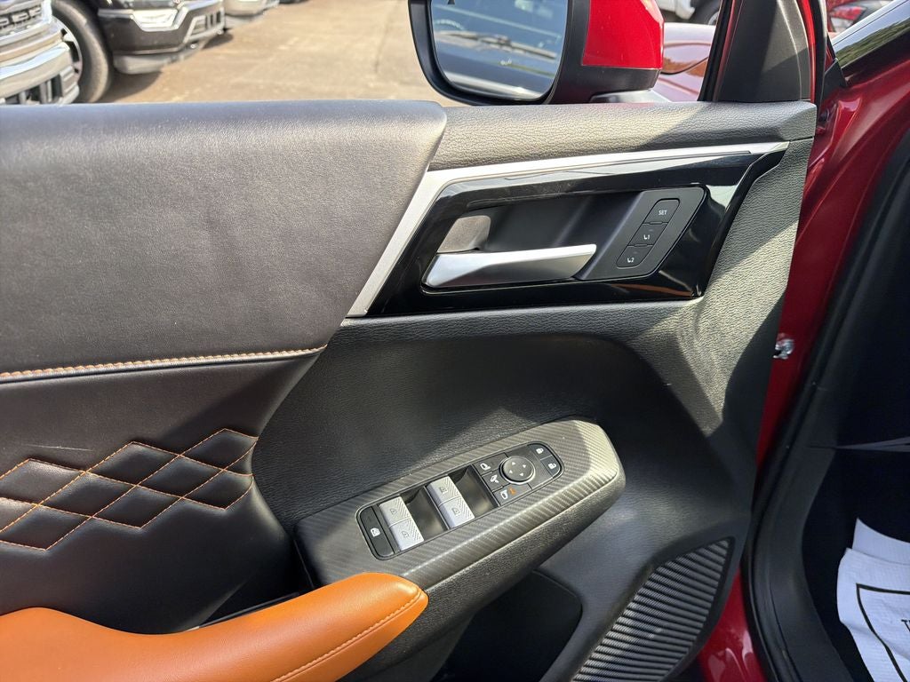 2024 Mitsubishi Outlander PHEV Base