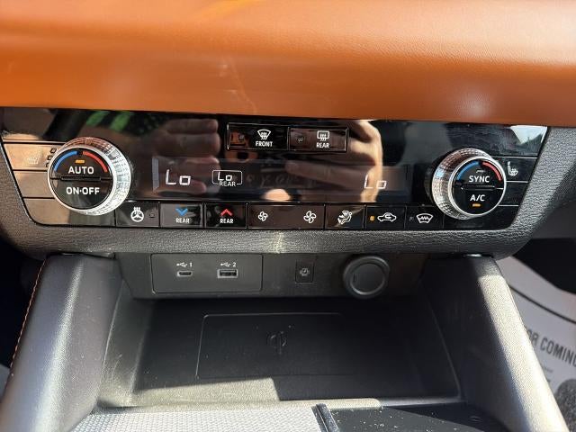2024 Mitsubishi Outlander PHEV Base