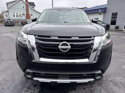 2023 Nissan Pathfinder Platinum