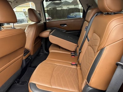 2023 Nissan Pathfinder Platinum