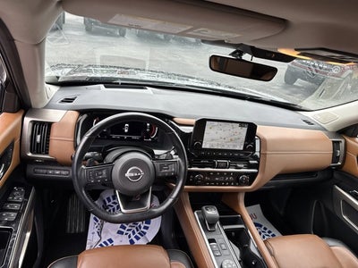 2023 Nissan Pathfinder Platinum