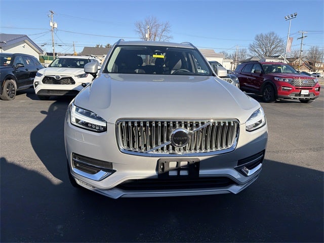 2023 Volvo XC90 B5 Plus