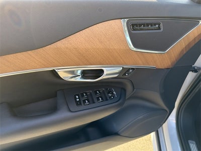 2023 Volvo XC90 B5 Plus